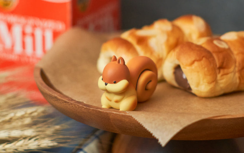 Animal Bakery Minifigure: Series 2 - Lovely Charming Keepsake